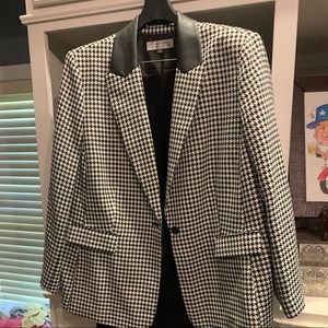 Tahari Houndstooth pantsuit 20W. NWT